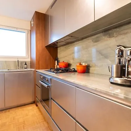 Montmartre Penthouse With Stunning Sacre-coeur View Apartment Paris