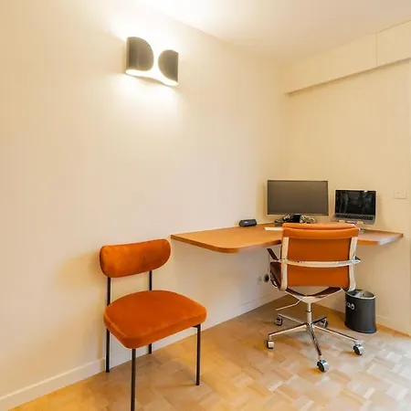 Montmartre Penthouse With Stunning Sacre-coeur View Apartment