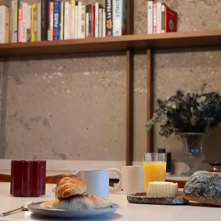 Montmartre Penthouse With Stunning Sacre-coeur View *